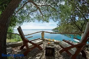 Remote Beach House Studena Brač - Image 1