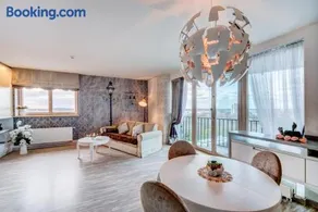 Apartment near center - Image 1