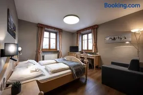 Hotel Zum Turm - Image 1