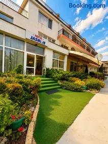 Hotel Jasmine - Image 2