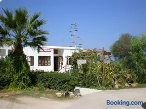 Riviera Beach Bungalows - Image 2