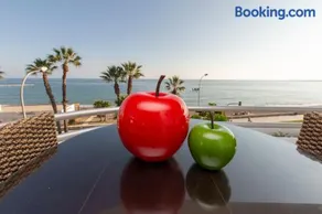 Villa Venecia, Apartamento de Lujo en 1º línea de playa + parking - Image 2