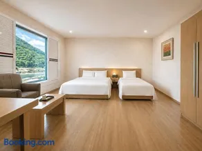 Evergreen Tourist Hotel - Image 2