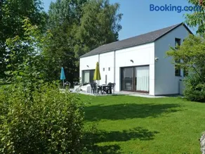 Holiday Home Au bord du Lac 2 by Interhome - Image 1