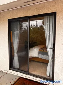 Private Guest Room - Image 2