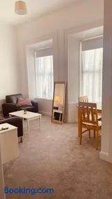Colton House - Apt 2 - Image 4