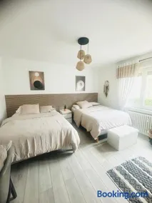 Charming and Cozy Apartment - Image 4