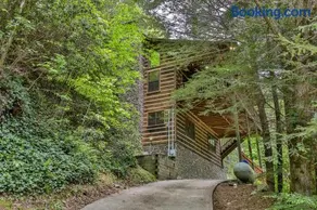 PICK's RIVERSIDE RETREAT - Image 4