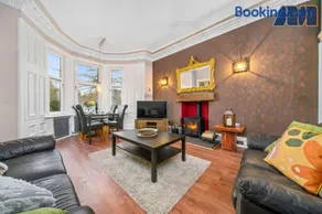 Historic 3 Bed Private Parking Nr Railway Station - Image 2