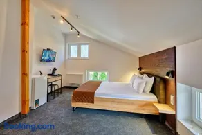 Sakutski House - Image 3