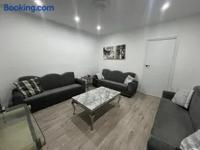 Lovely Peaceful Family Home Quiet Area Historic Saltaire - Image 3