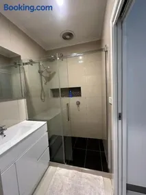 Guest Room in Joan - Image 5