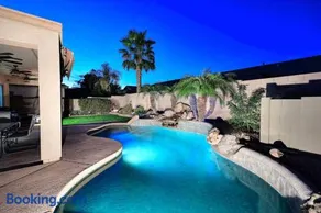 Desert Escape with Private Pool and Jet Tub, 3BR Home - Image 2