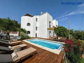 Villa Ibiza Retreats - Image 1