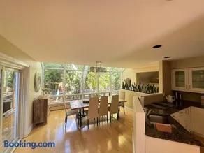 Spacious 4-Bedrooms Friendly House-Pool-Parking - Image 2