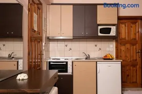 Dryades Apartments & Studios - Image 2