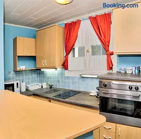 Málnás Macska Apartman - Image 3