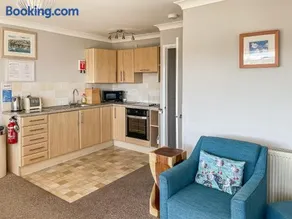 3 Linden Court - Image 1