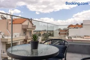 Anatoli Urban Apartment with private parking - Image 3