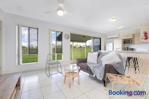 2 Bedrooms villa Countryside Retreat - Image 2