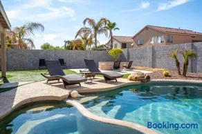 4-Bedroom Peoria Retreat with Heated Pool & Spa - Image 1