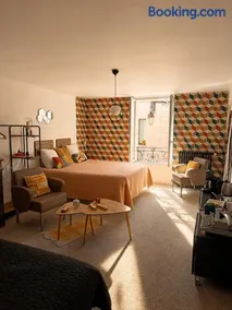 ROOMS HOME CSM Suites privees élégantes entre Reims et Disneyland Paris 1 à 8 personnes - Image 2