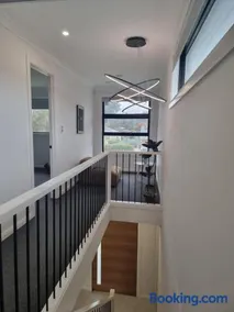 Serenity Valley Haven Ellalong - Image 2