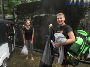 Hitchhike Backpackers - Image 2