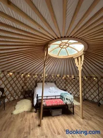 Jimmy's Yurt - Image 1