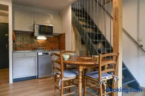Cosy Studio Mezzanine - Image 4