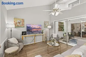 Stay at Cypress Cottage - Image 2