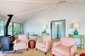 Sea Breeze Cottage - Image 3