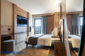 Hotel Arcobaleno - Image 1