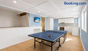 Ocean-View Retreat for Family Getaways Wollongong - Image 3