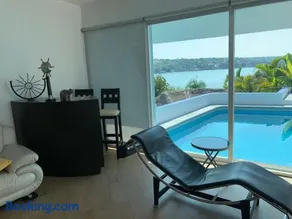 Casa Azul en la orilla del Lago Tequesquitengo - Image 2