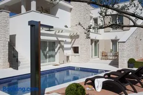 Luxury Villa Ginevra with pool and jacuzzi - by MVSVillas - Image 2