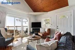 The LakeHouse on Lake Erie - Image 1