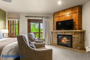 Hyatt Main Street Station Studio - Image 3