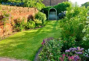 Melford Allotment Shed-Vintage Lodge Suffolk - Image 3