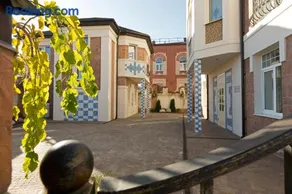 De Gaulle Boutique Hotel - Image 5