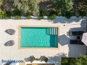 Phillyrėa Luxury Villas - Image 1