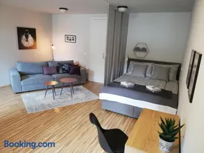 Apartment Nobl plac - Image 1