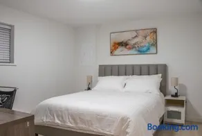 4615 Inverness Street Vancouver, King And Queen sizes 2 Bedrooms Suite with Private Entry - Image 2