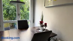 Sonnige Wohnung im Zentrum mit Terrasse u Tiefgarage - Netflix & Prime - Image 4