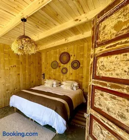 Casa Estero del Bosque, Villa Cerro Castillo, Aysen - Image 2