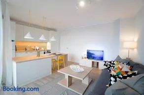 Scandinavian Airy APT in Business Area & Airport - Image 4