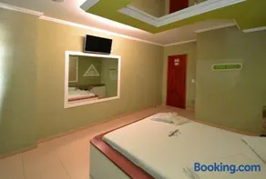Caravellas Hotel - Image 3