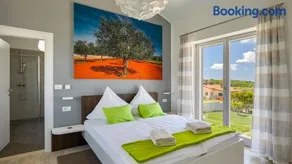 Beautiful Villa Marika with pool in Vizinada - Image 4