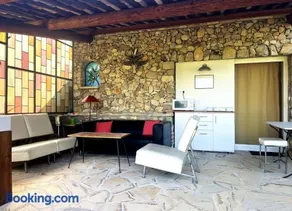 Un cadre exceptionnel et artistique pour une halte tranquille en Provence - Image 2
