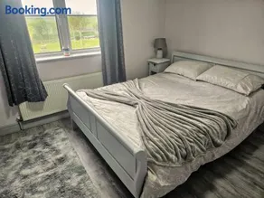 Enniscrone Guest Rooms - Image 1